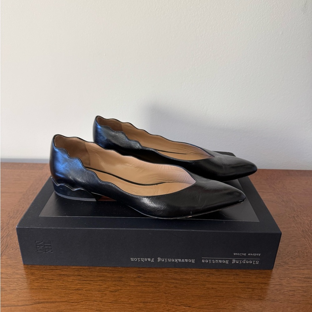 Chloé Lauren Scalloped Black Leather Pointed toe Flats 37 1/2